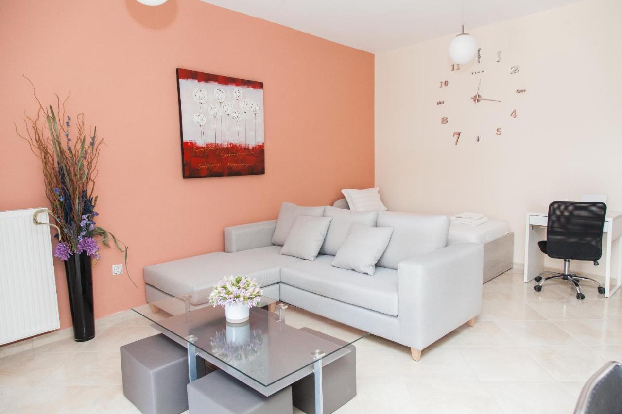 Great Apartment In 피레아스 외부 사진