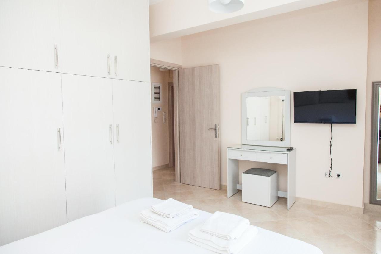 Great Apartment In 피레아스 외부 사진
