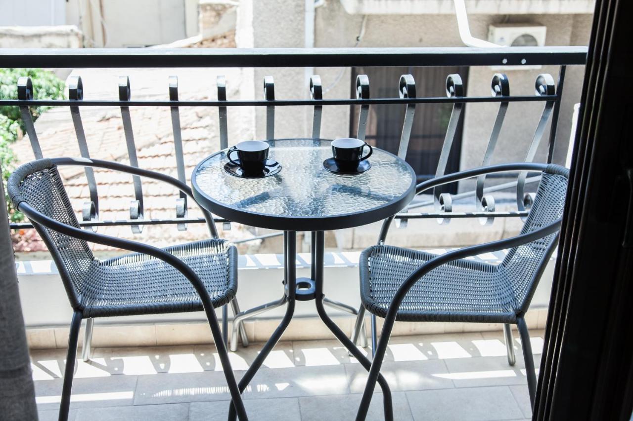 Great Apartment In 피레아스 외부 사진