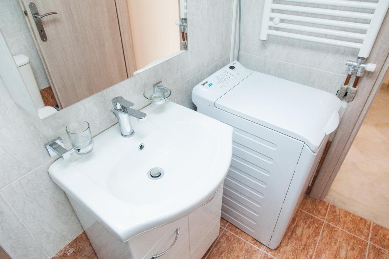Great Apartment In 피레아스 외부 사진