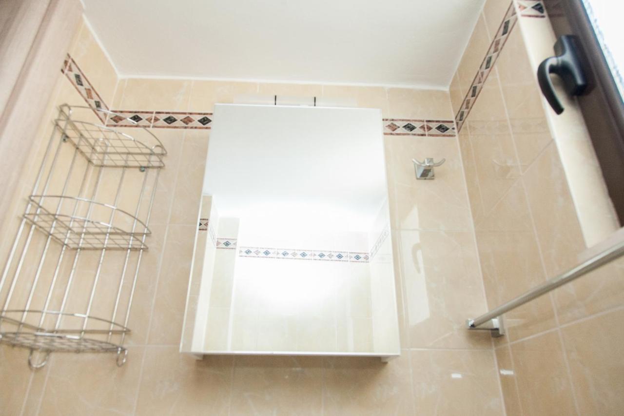 Great Apartment In 피레아스 외부 사진